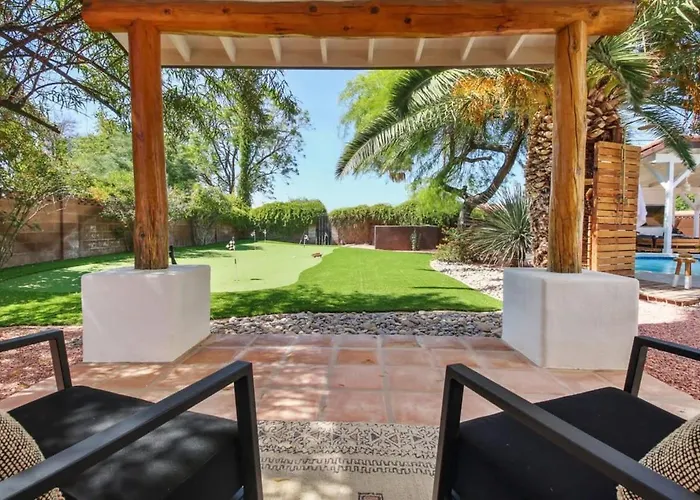 Holiday home Serene Heated Pool & Games Phoenix